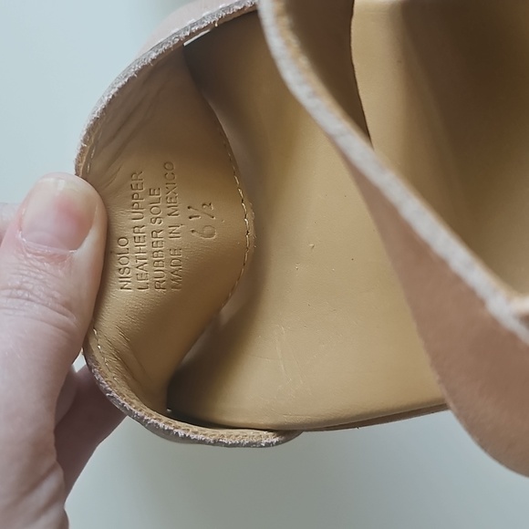 NWOT Nisolo Almond Sandals with Cushioned Footbed and Slingback Go To Flatform - Picture 10 of 10